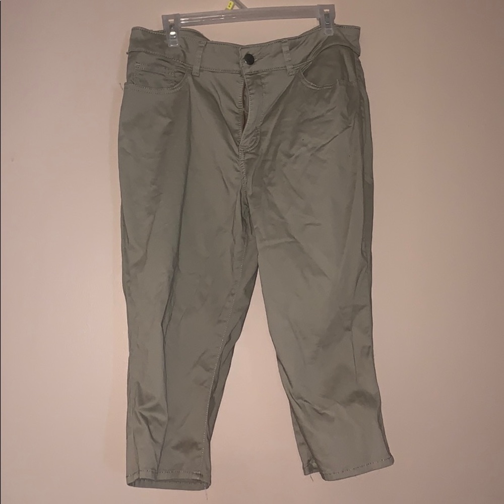 Lee Riders Tan Khaki Mid Rose Capris Size 16 M